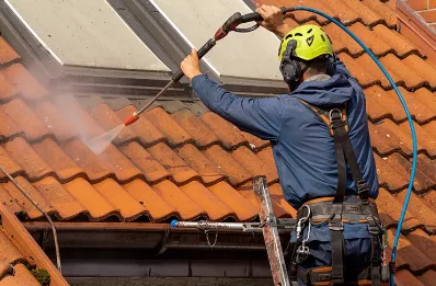 Démoussage et hydrofuge de toiture à Nampont